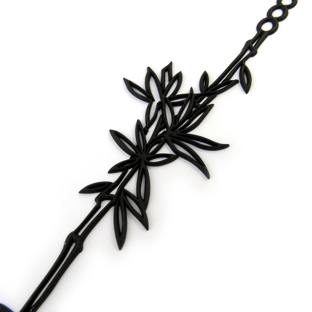 Les Trésors De Lily [P0701] – Černý designový náramek „Batucada“ (bambus)