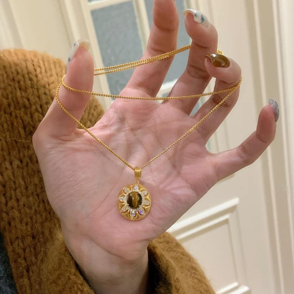 Vintage Maillard Tiger Eye Stone Pendant Necklace Elegant Unique Design Fashion Versatile Jewelry for Women