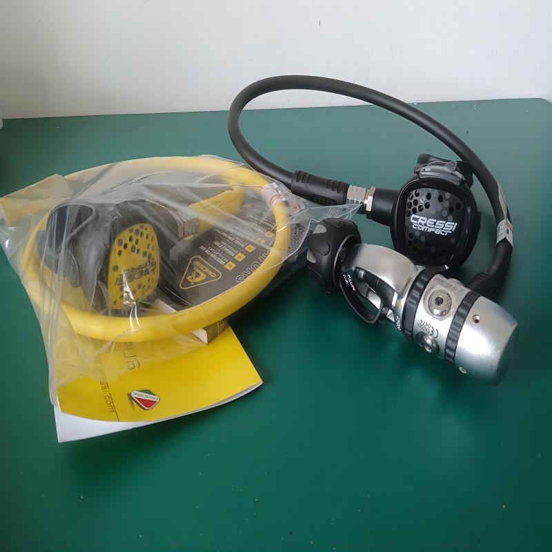 Giant Flow Diving Regulator Set