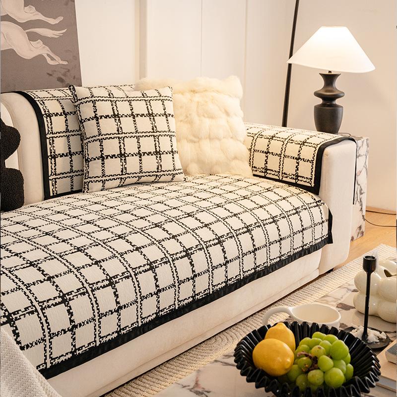 

Xiaoxiangfeng Chenier Sofa Cushion New Four-Season Universal Non-Slip Advanced Sense Straight Row Seat Cushion Cover Cover Cloth 70*70cm