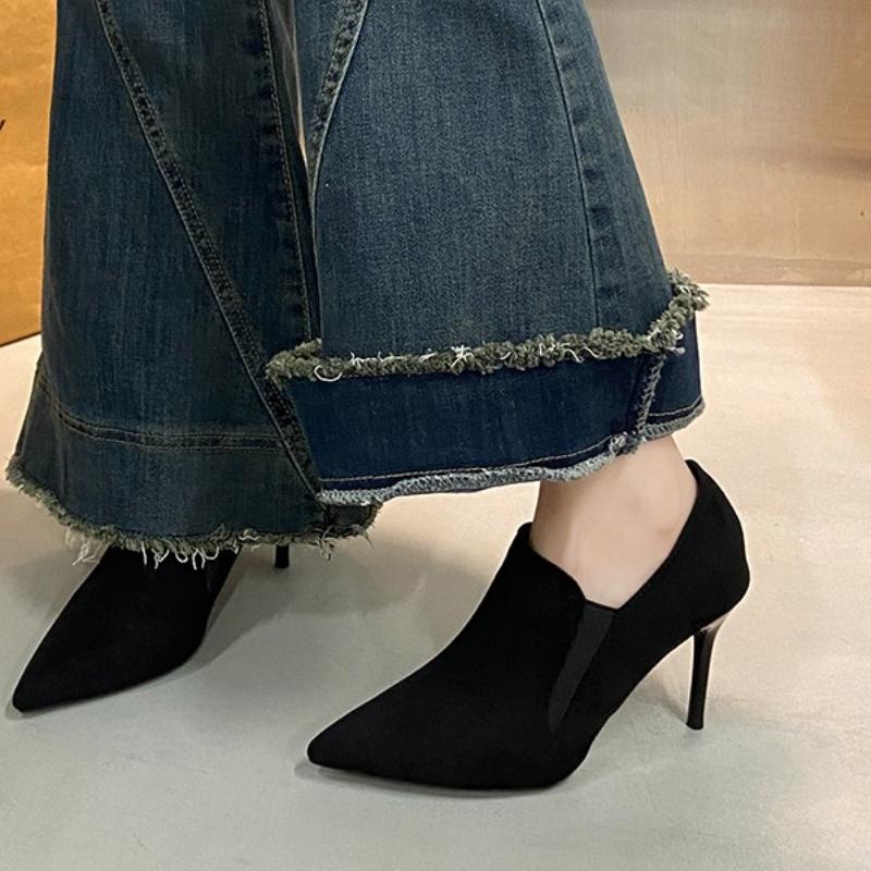 Pointed High Heels for Women's 2025 Spring and Autumn New Retro Thick Heel Sleeve Single Shoe Suede Fashion Female's Shoes Pumps