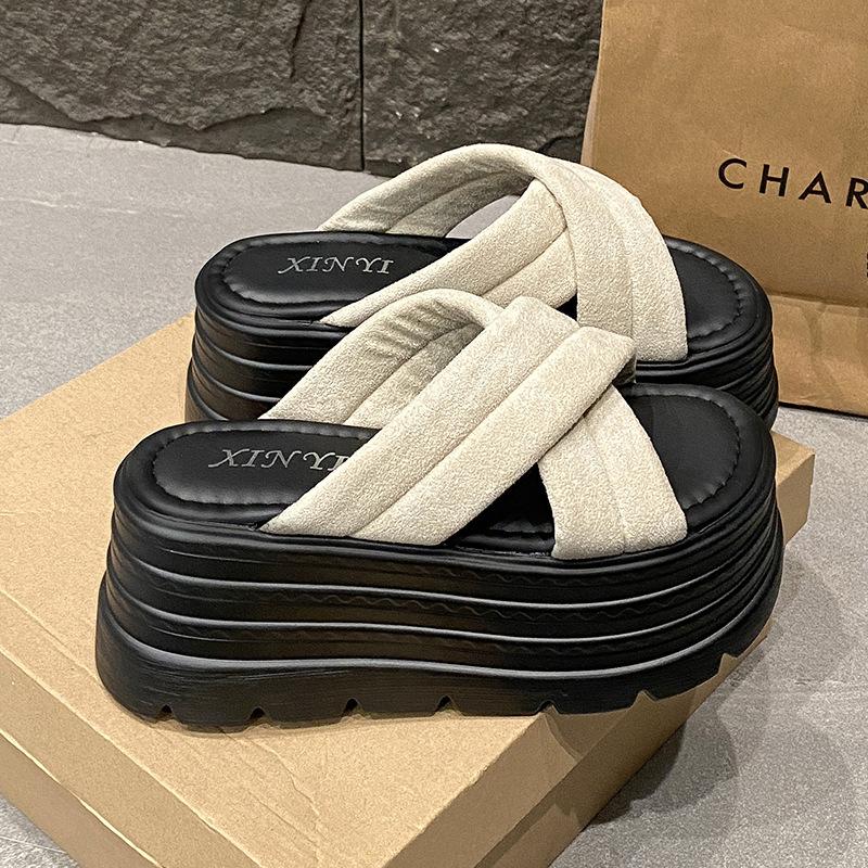 

Platform slippers women s summer small one-word slippers 2025 new muffin high-heeled beach women s shoes 39
