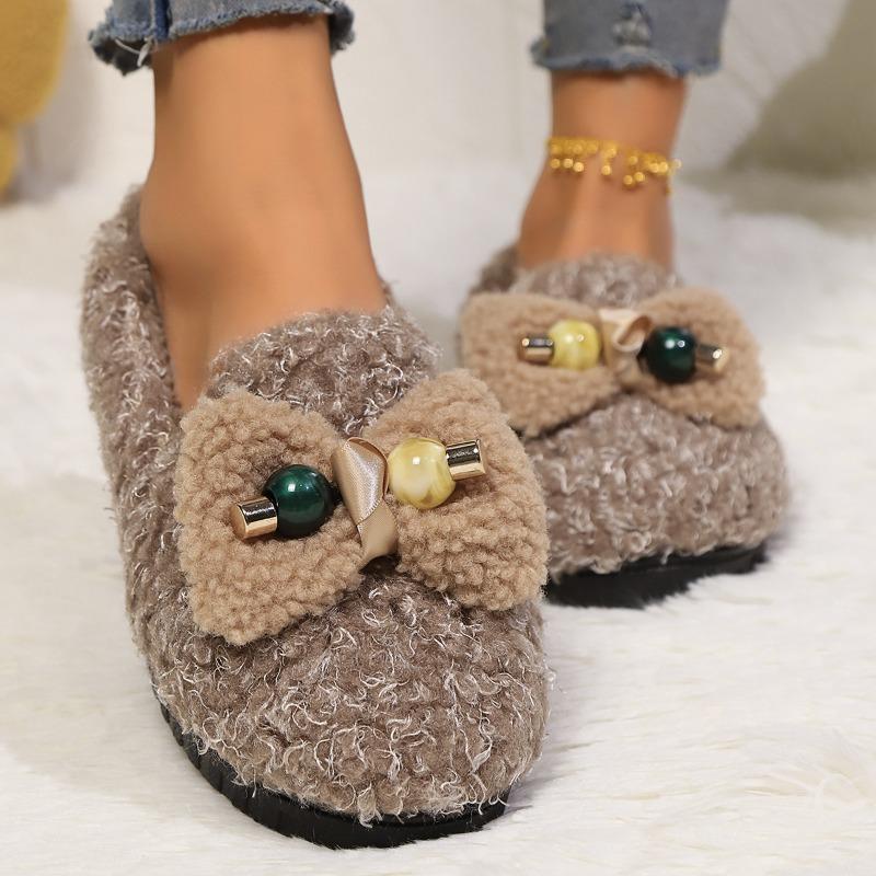 Thick-soled fluffy shoes are worn outside, comfortable casual shoes in autumn and winter, and trendy temperament warm cotton shoes.