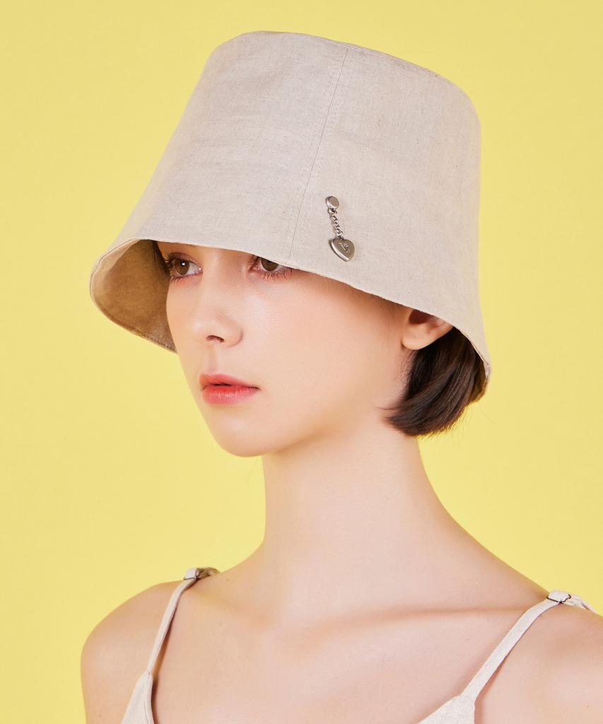 Bajal Heart Chain Studded Linen Bucket Hat Natural