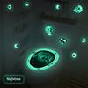 2 sztuk Halloween Luminous Wc Pokrywka Naklejki Straszne Naklejki Ścienne DIY Horror Łazienka Home Party Decor
