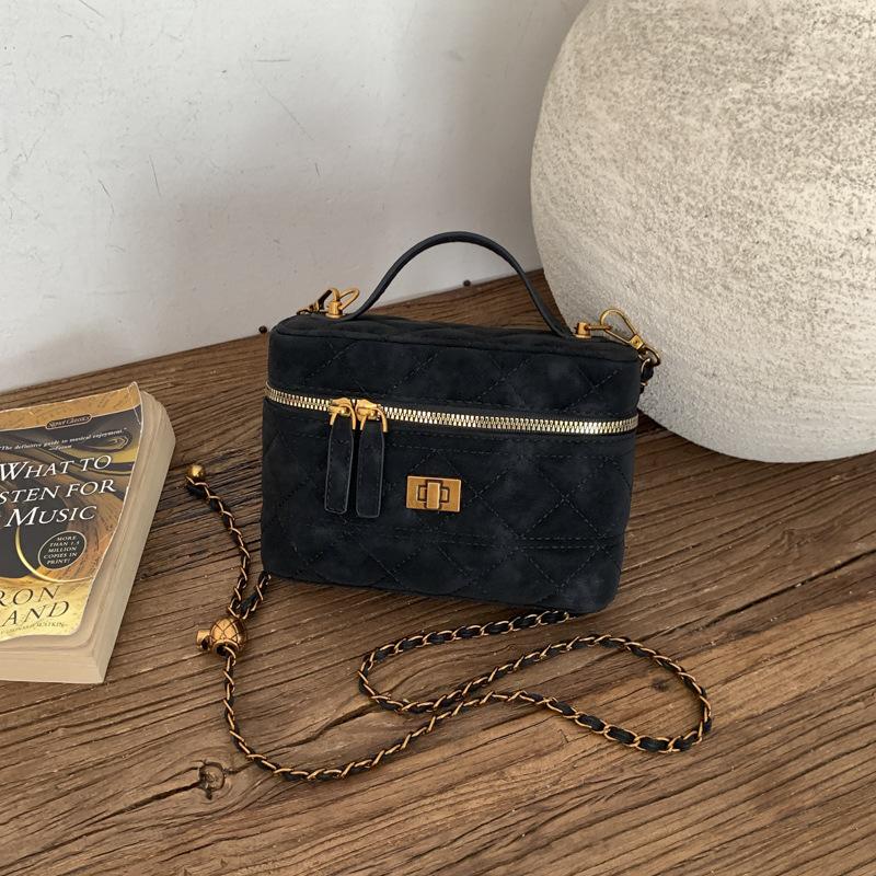 

Luxury Mini Box Women Bag Lingge Chains Shoulder Bag Vintage Faux Suede Handbags Quilting Crossbody Bags for Women Clutch Purse чёрный