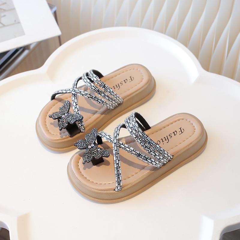 

Girls Slippers Shiny Crystal Butterfly Kids Princess Shoes Toe Covering 2025 Summer New Girls Sandals Non-slip Comfortable Chic 21 чёрный