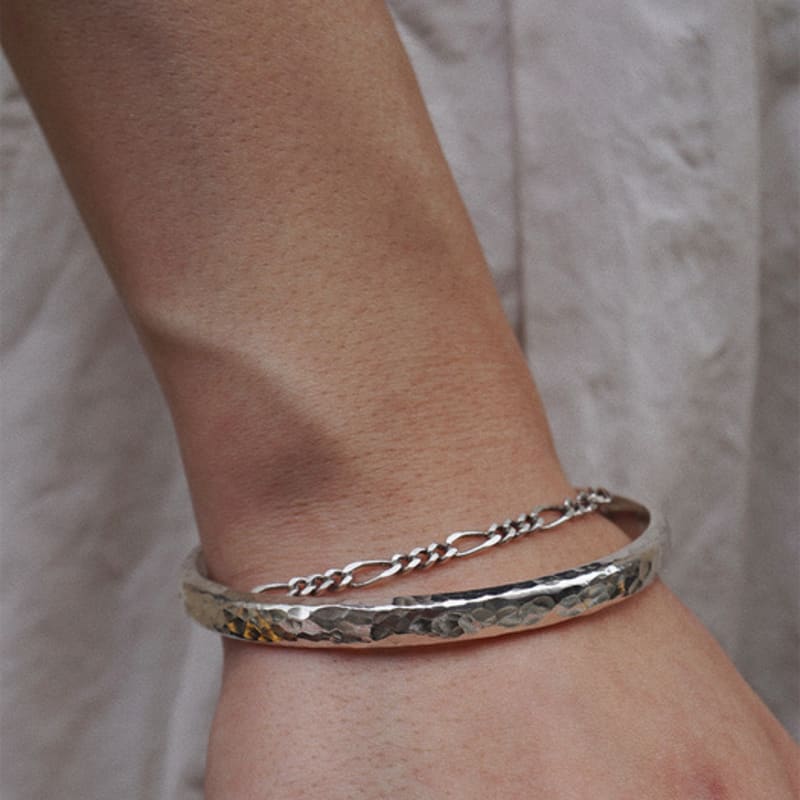 OURPIERRE HAMMERED CUFF BRACELET SILVER
