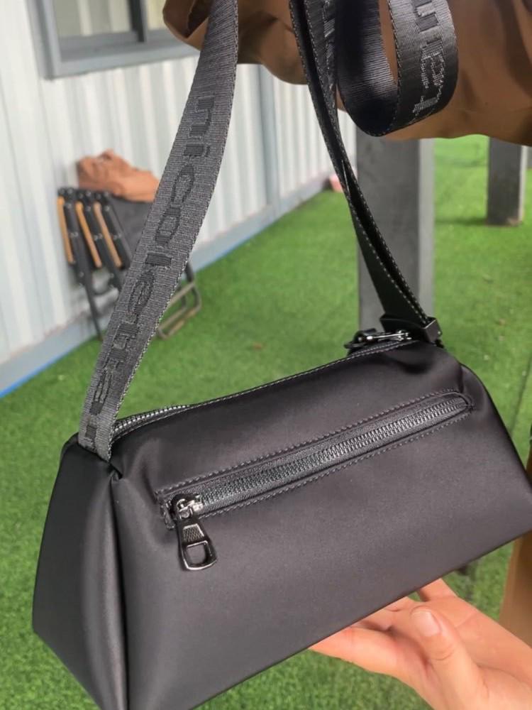 2025 Women's Lightweight Crossbody Bag: High-End Oxford Cloth, Fashionable Outdoor Sports Shoulder Bag, Solid Color, Perfect for Moms