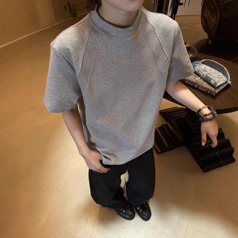 

Men s Boxy Fit Crew Neck Air Layer Tee: Summer, Wrinkle-Resistant, Panelled Design, Half Sleeve. Triple XL сірий колір