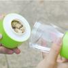 Haustierbedarf 2-in-1 Haustier-Wasserflasche Tragbar Auslaufsicher Outdoor Hundetasse Kunststoff Welpen-Wasserspender Wandern