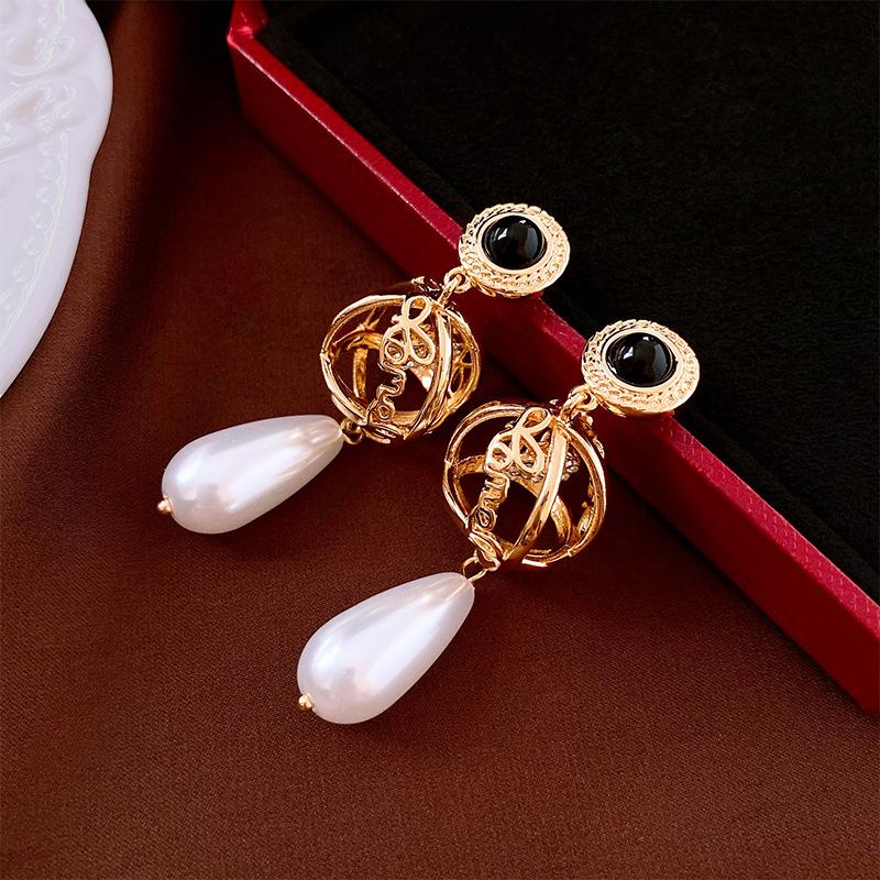 Французские Серьги-Гвоздики из Металлического Шарика с Имитацией Алмаза и Жемчуга, Посеребренные, Серьги с Характером