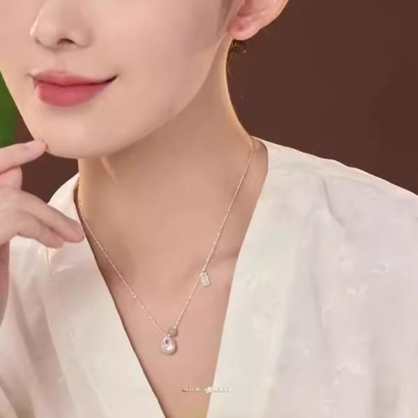 Ruyi Weight Pendant Necklace: Ancient Chinese Style, 2024 High-End Niche Design, Versatile Clavicle Chain for Women