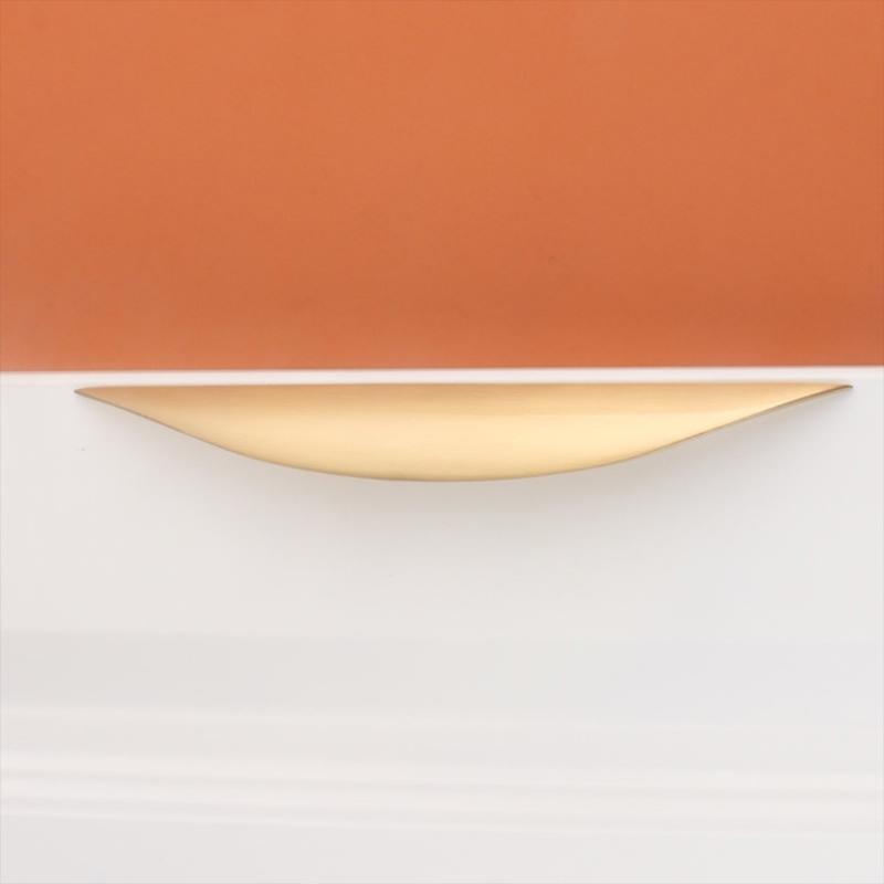 1PC Wardrobe Door Pulls Furniture Drawer Knob Handle Pulling Door Crescent Design Brass Handle Cupboard Shoe Cabinet