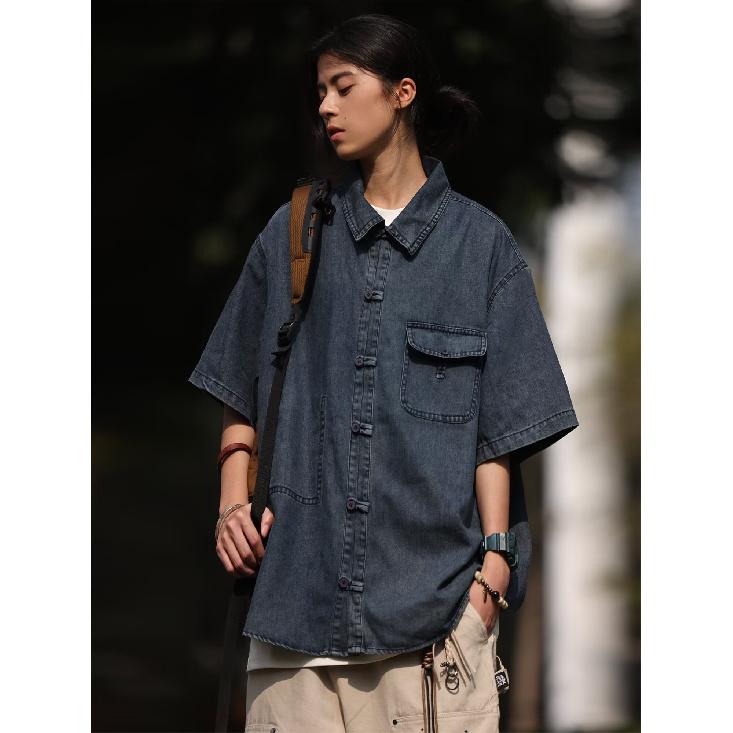 

Летняя мужская новая стильная потертая джинсовая рубашка с короткими рукавами в стиле ретро, уличная модная рабочая одежда, рубашка в стиле милитари 3XL синий