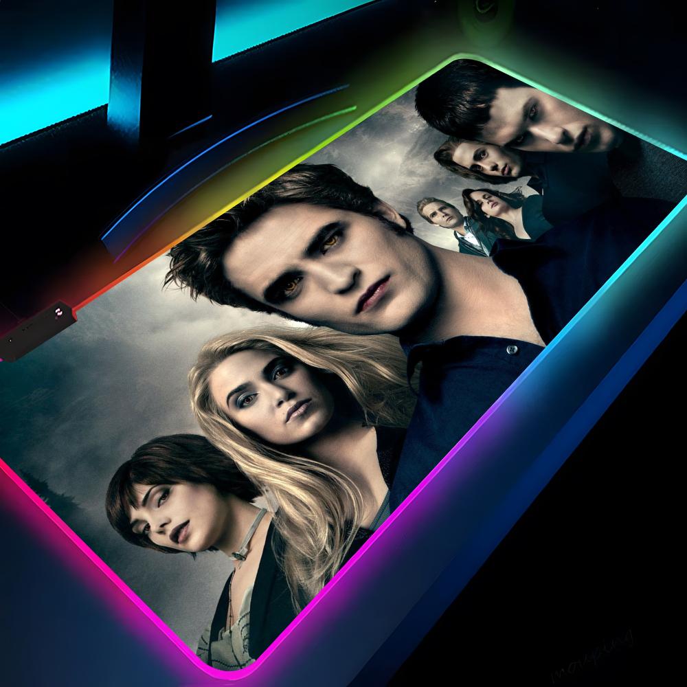 

Фильм Сериал Фильм Сумерки Коврик для мыши Игровой Светодиодный 700x300 Коврик для мыши Коврики для мыши Настольные коврики Животное Настольный коврик для ПК RGB Коврик для клавиатуры XXL RGB600x300x3mm
