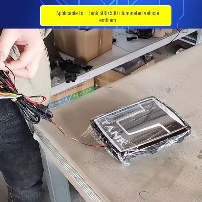 Rejilla Tank 300/500 Logo Luminoso Accesorios para Coche