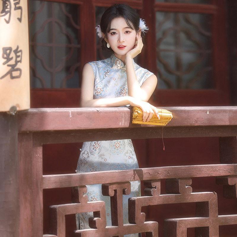 Blue Sleeveless Modern Chinese-Inspired Long Cheongsam Dress Women 2026 Stylish Retro Fit