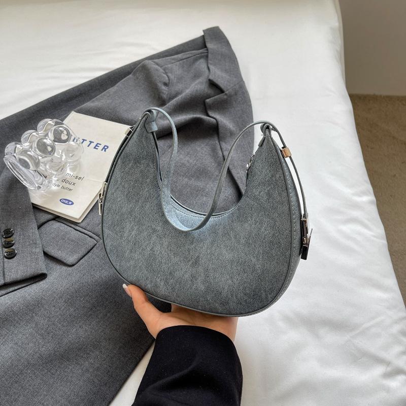 

Інтернет-знаменитість ретро-текстурний ланцюжок великої ємності приміська маленька сумка жіноча весна-літо 2024 нова сумка під пахву сумка через плече синій