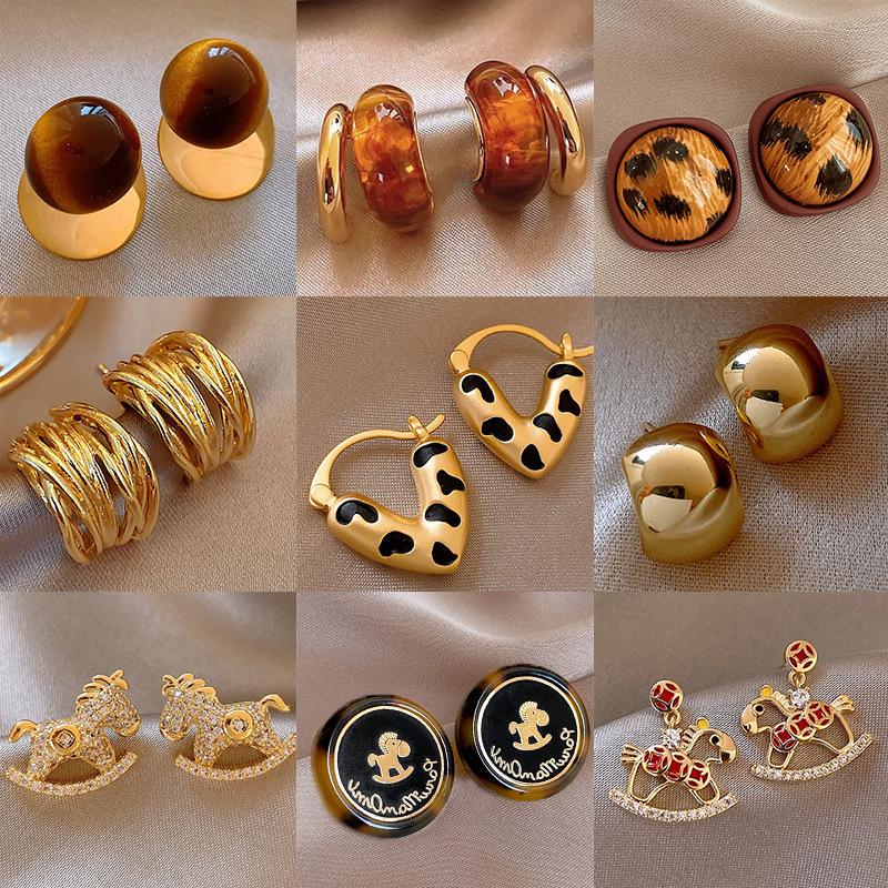 Pearl Asymmetrical Earrings: Elegant Autumn/Winter European & American Style