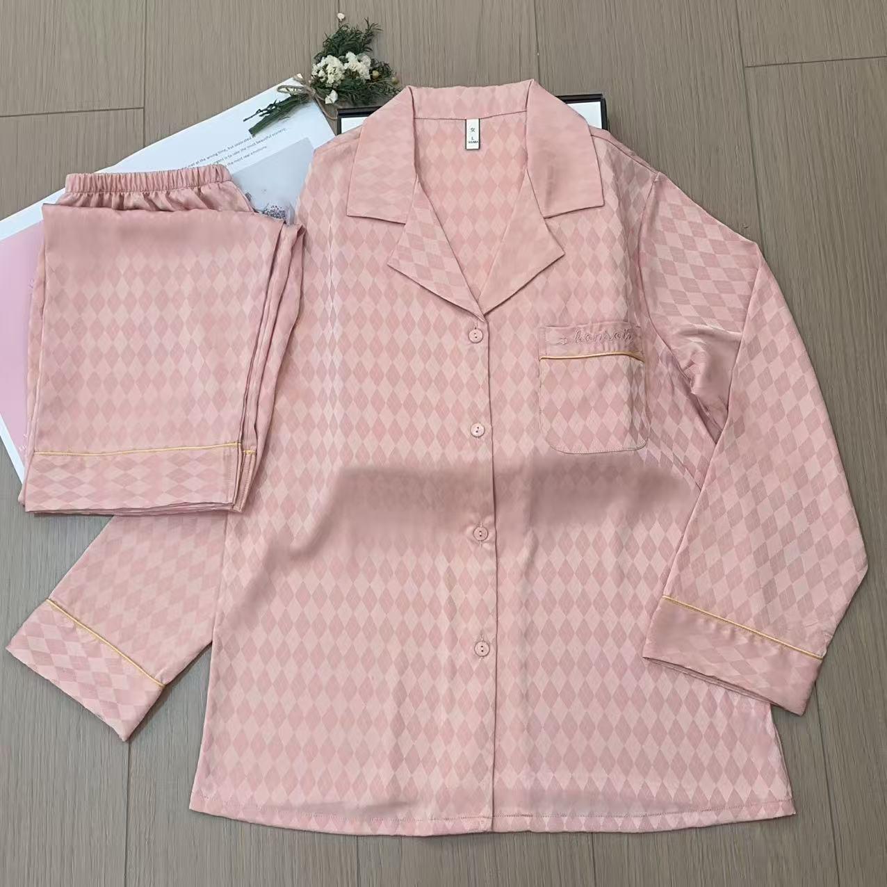 

Irish Ice Silk Pajamas for Women: Long Sleeve, Embroidered Two-Piece Set Extra Large рожевий