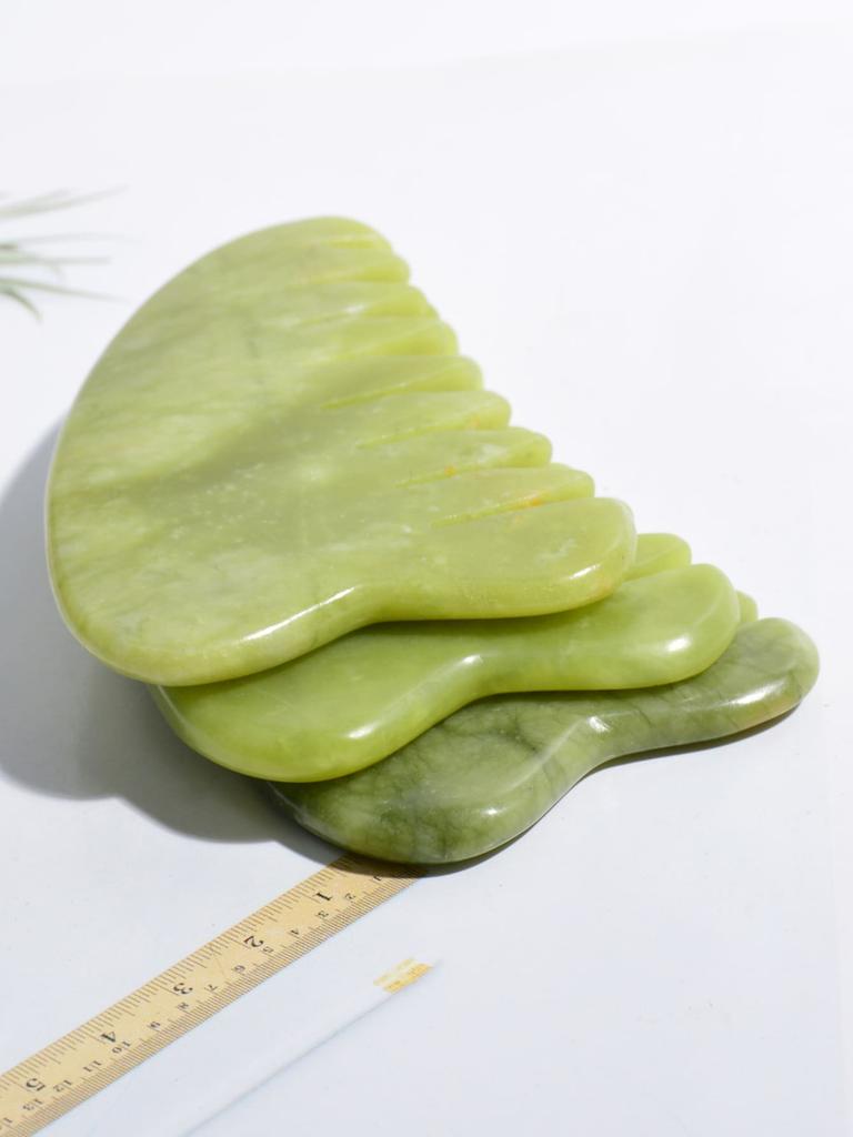 1PcJade Massage Comb Gua Sha Sawtooth Heart Comb Scraping Board Head Massager Natural Jade Comb Hair Brush Women Scalp Care Tool