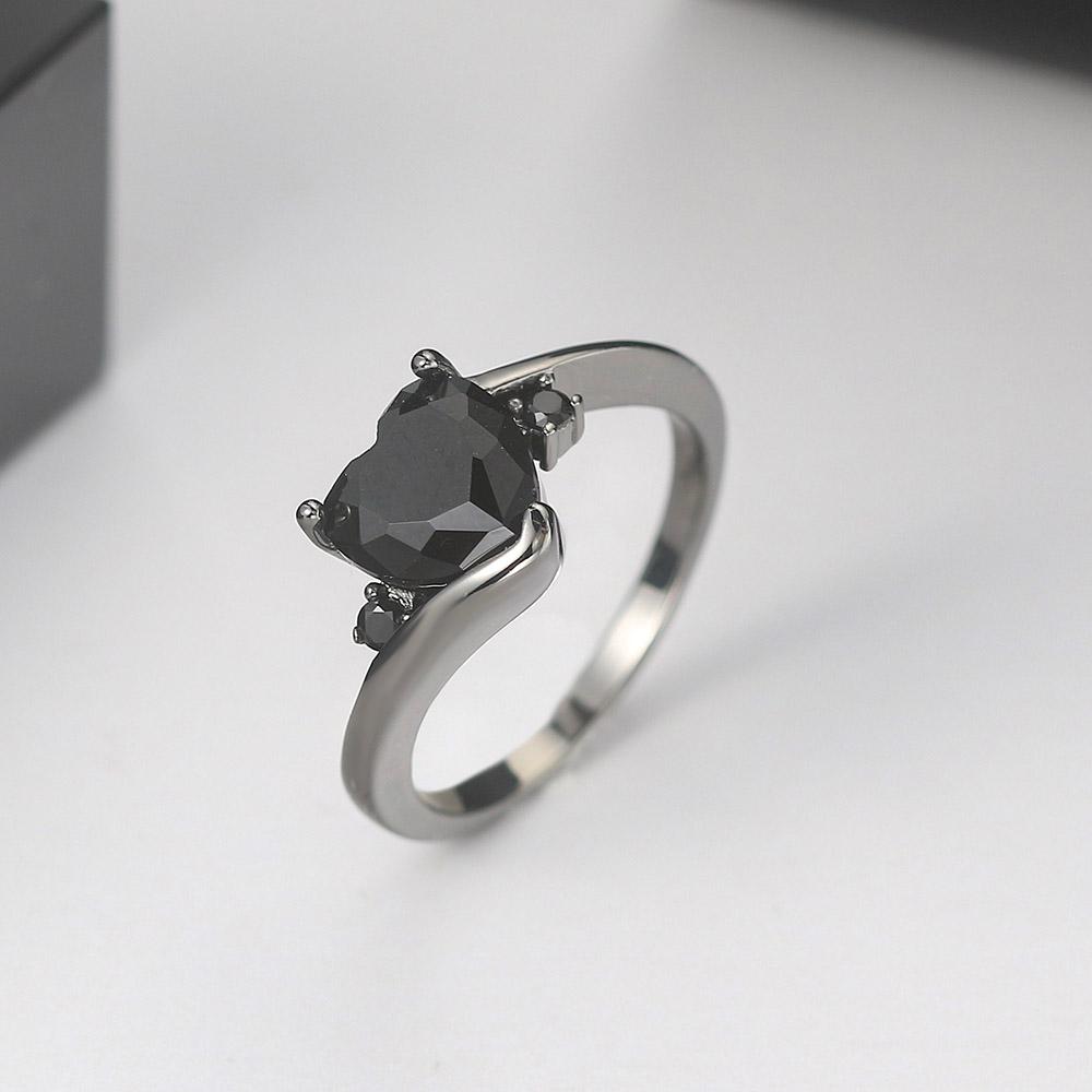 ZHOUYANG Love Heart Rings For Women Wedding jewellery Purple Zircon Black Gold Engagement Gifts Jewelry R110