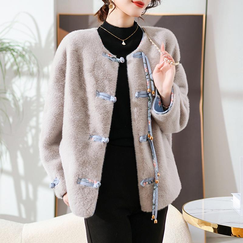 

Mom s Elegant Mink Velvet Coat: Stylish Faux Fur for Middle-Aged & Elderly Women - Wide Fit for Autumn/Winter 4XL (135-150 jin) серый