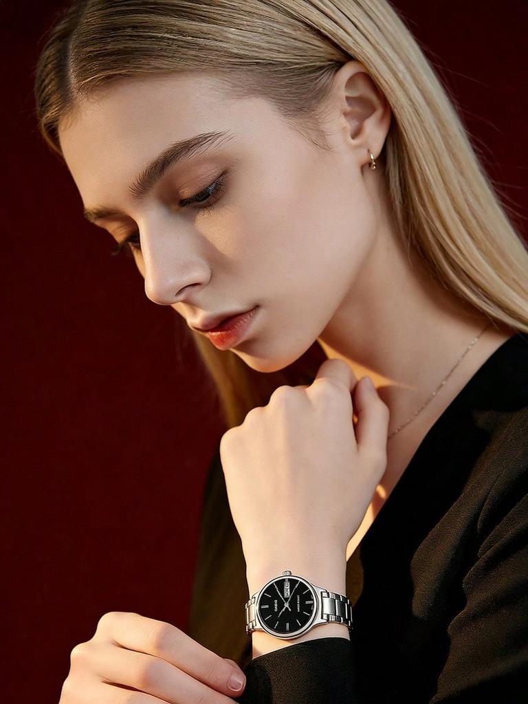 Casio Men's Quartz Watch, Featuring Round Dial Stainless Steel Strap, In Business Style Daily Wear. Models: -1B / Excellent Christmas. LTP-V006D