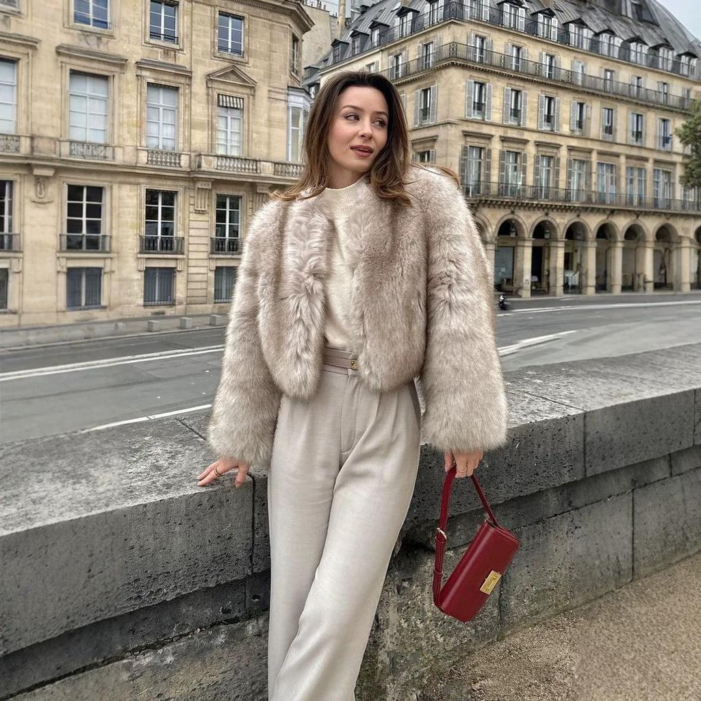Short furry fox fur jacket to keep warm in autumn and winter, short fashion ins style imitation fur jacket women's clothing