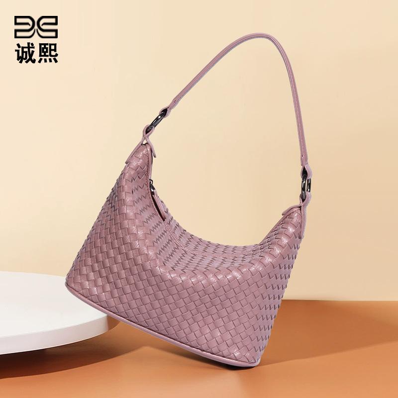 Hand-woven Messenger Bag, Textured Soft Leather Women's Bag, Casual Shoulder Underarm Bag, Large-capacity Trendy Bag.