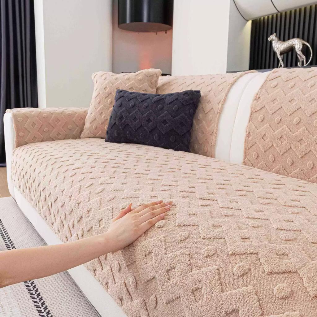 New Autumn and Winter Warm Sofa Cushion Anti-cat Scratch Advanced Sense Plush Sofa Cover Cloth