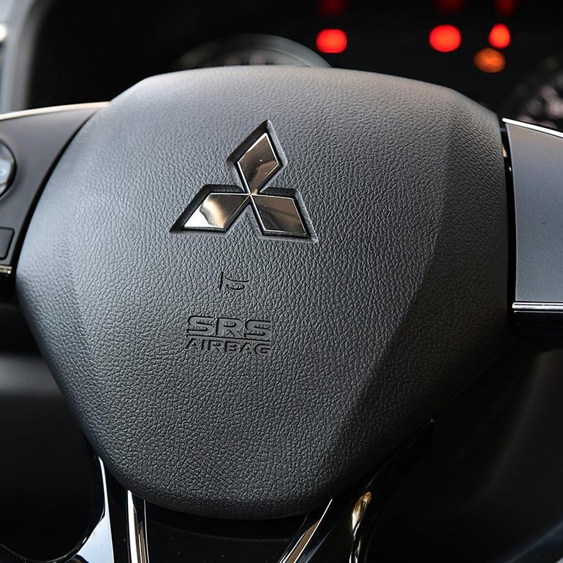ABS Car Inner Steering Wheel Center Sticker Badge For Mitsubishi Asx Outlander Xl 3 Lancer Pajero 4 L200 Galant Lancer 10 9 X EX
