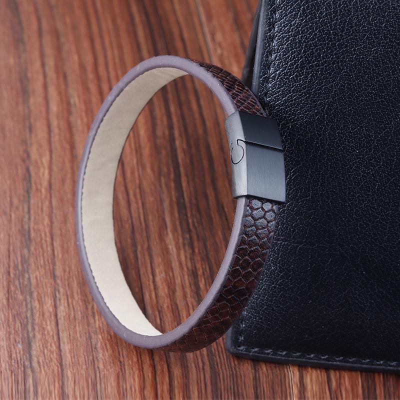 

Simple Style snake bracelet men Leather Black Stainless Steel Clasp Neutral Accessories Hand-woven Charm Jewelry Gifts 21cm