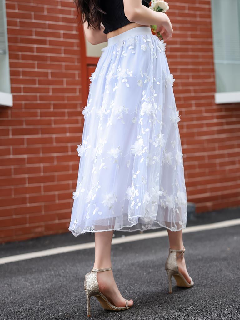 Charming Floral Applique Mesh Skirt - Elasticated Waist for Comfort - Casual Chic Style - Perfect for Womens Everyday Wardrobe