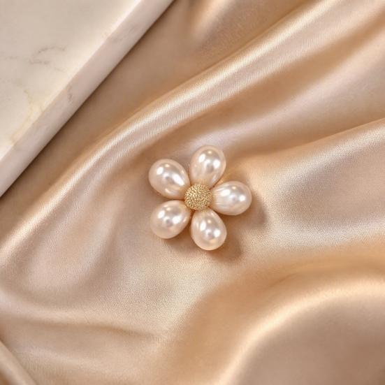 Vintage Lapel Pin 2Pcs Faux Pearl Flower Brooch, Retro Floral Anti-Exposure Neckline Pin, Women Dress Jewelry Accessories for Suit Coat Scarf Brooch