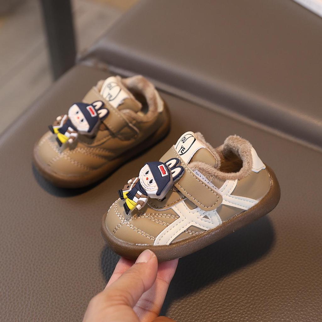 Autumn/Winter 2025 Light-Up Cartoon Soft Sole Baby Shoes with Fleece Lining - Unisex Toddler Board Shoes