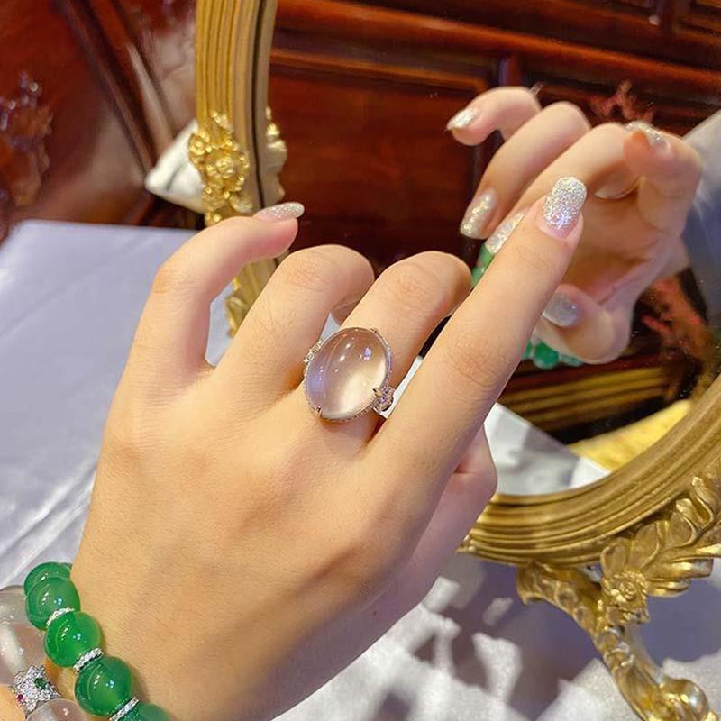 Nový produkt Vložený Velké holubí vejce Oválný Chalcedonový Prsten Otevírací Nastavitelný Lesk Průsvitný Kouzlo Jednoduché Dámské Šperky