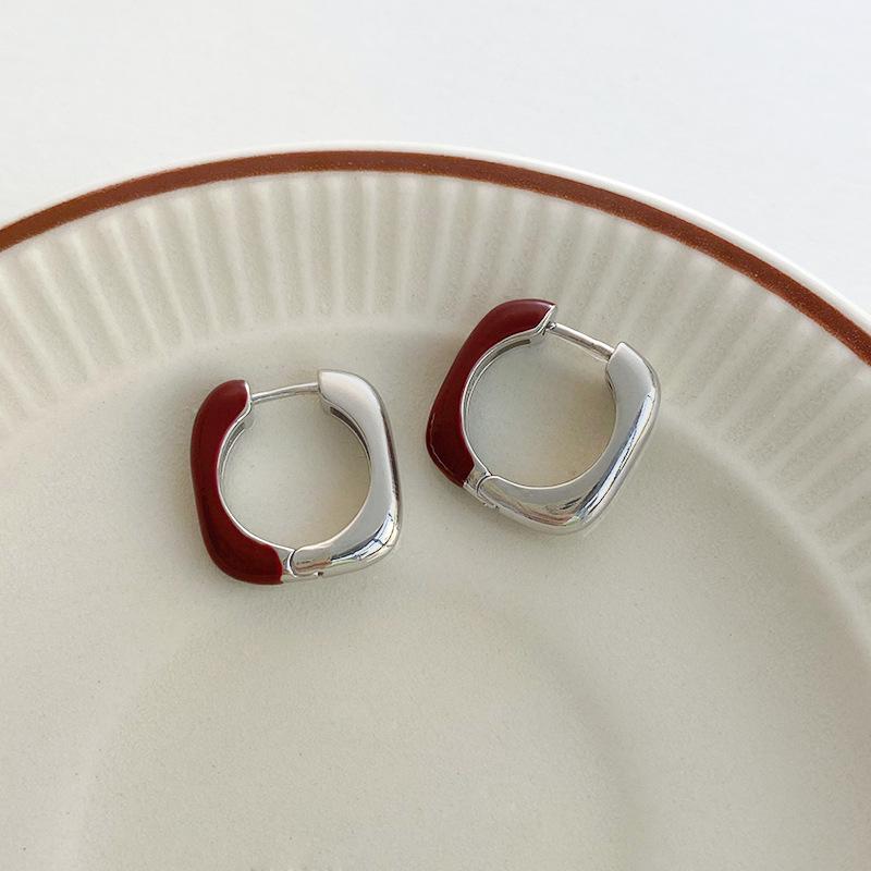 Eco-friendly Geometric Quadrilateral White Glazed Earrings - High-end Exquisite Women's Niche Design