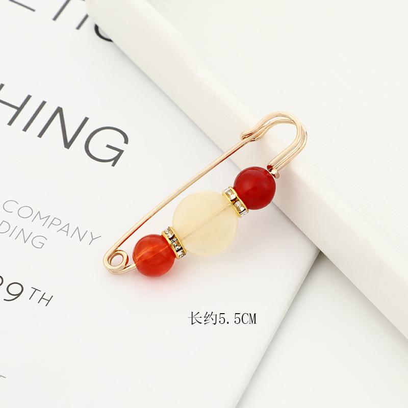 Women New Skirt Waist Artifact Waist Pin Cute Imitation Pearl Rhinestone Brooch Anti-lighting Pin Jewelry H1379