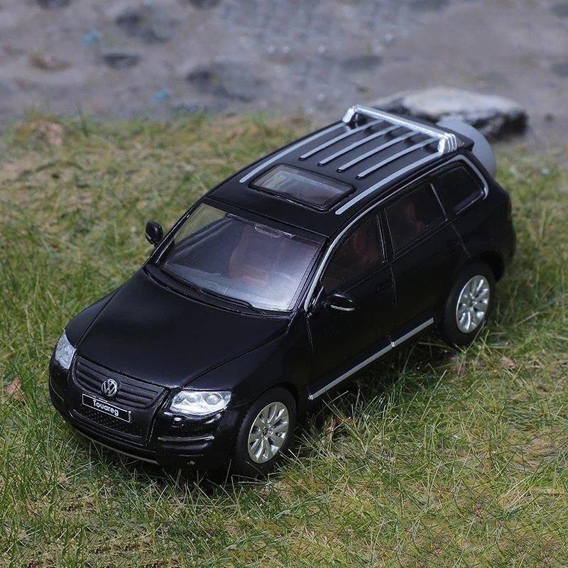 Linyi Toy Car 1:64 Touareg R50 Suv Alloy Car Model Diecast Metal Classic Vehicle Car Model Miniature Scale Simulation Collection Kids Toy Gift