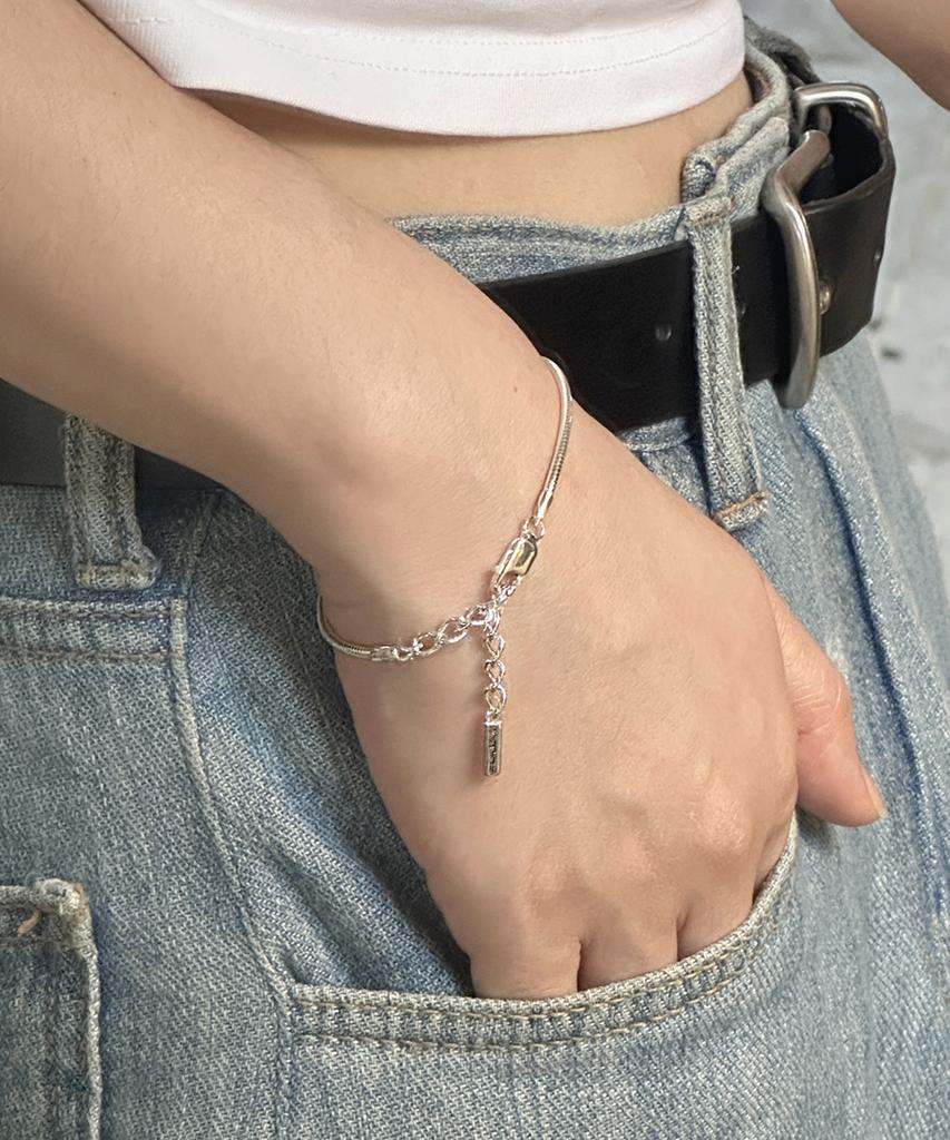 Limilimi Logo Bracelet 01