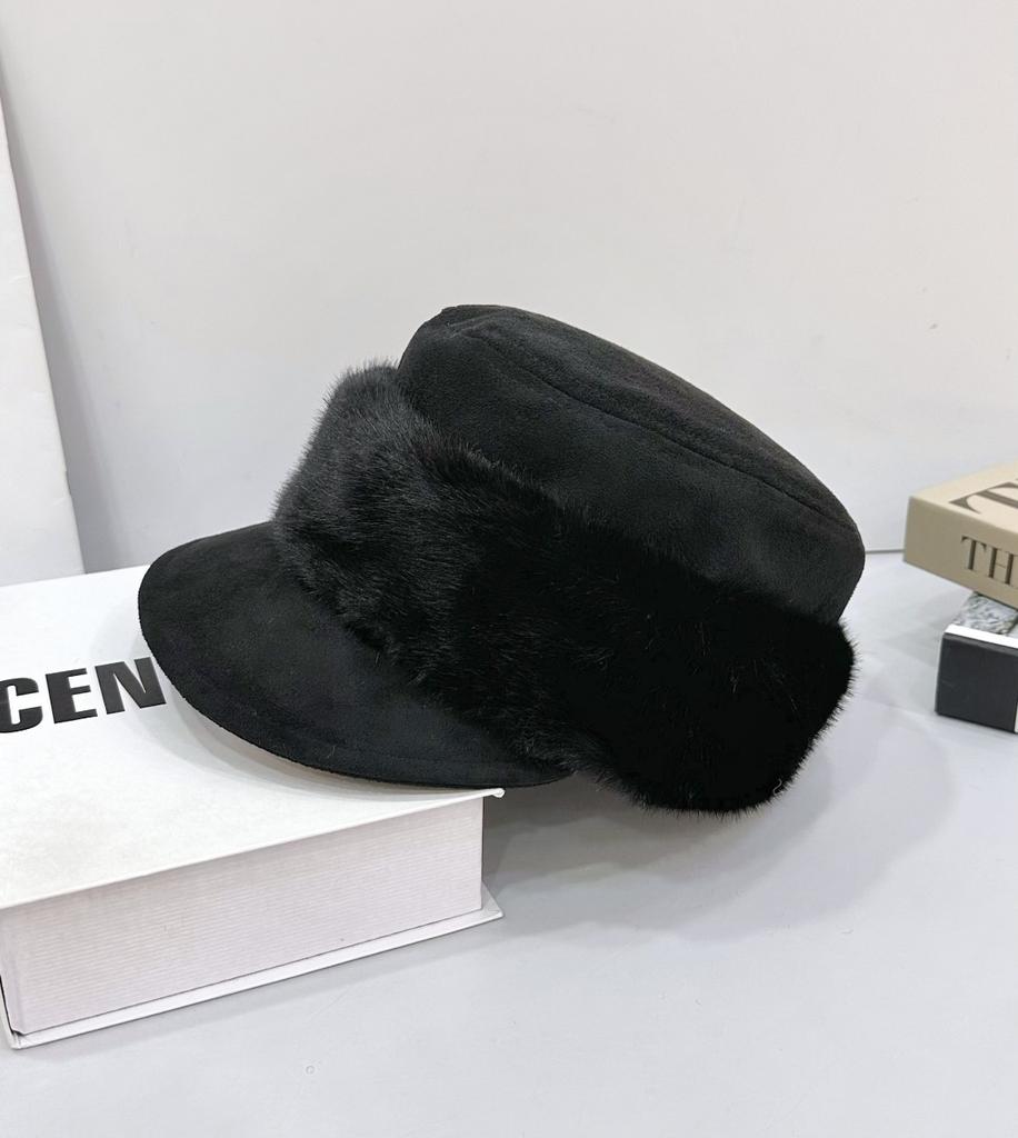 Ancient suede plush flat top equestrian hat women's autumn and winter temperament warm versatile face small cap