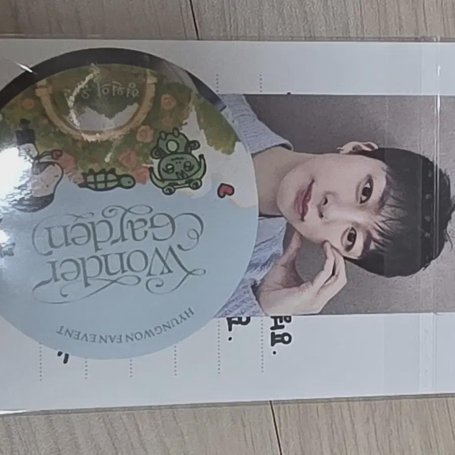 

Нераспечатанный набор Foca для посещения фан-ивента Monsta X Хёнвона