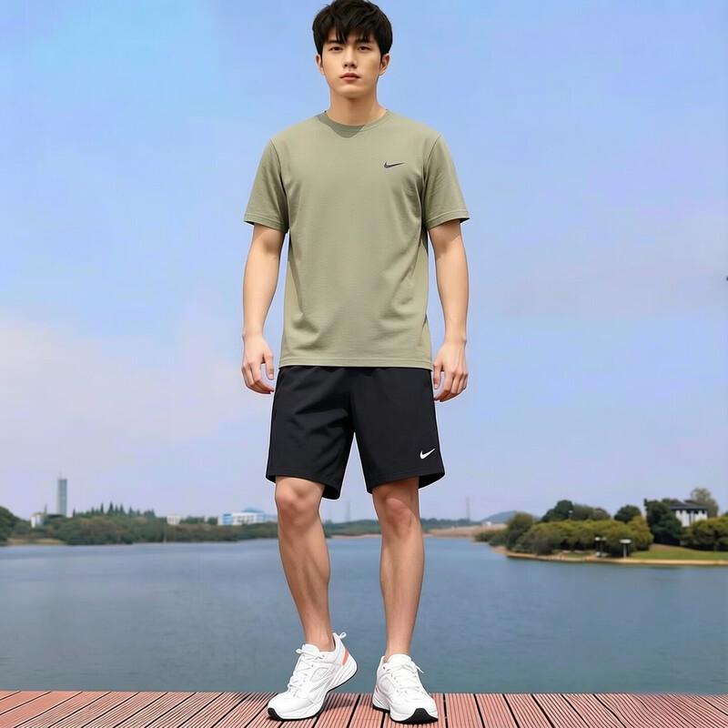 Мужской спортивный костюм Nike: футболка и шорты L