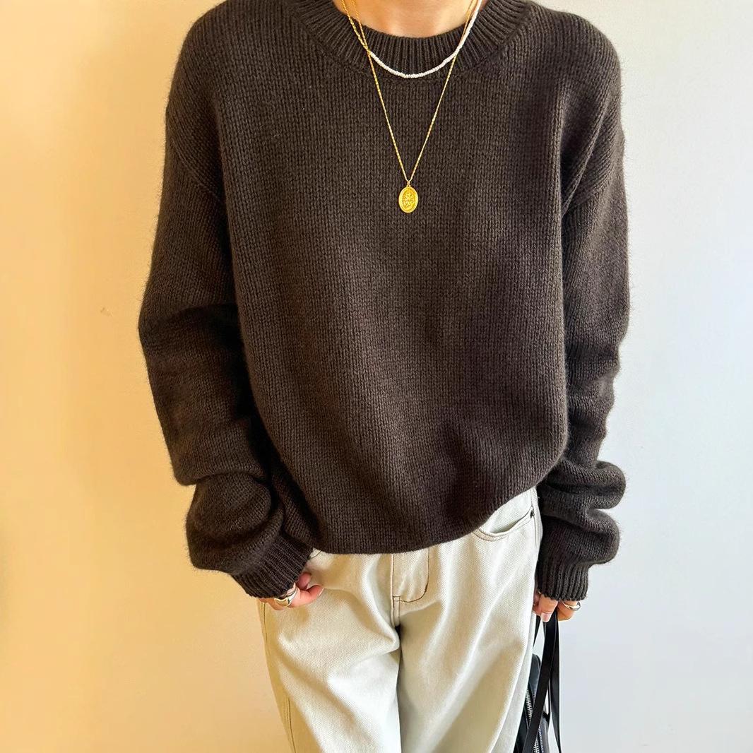 

Women s 2024 Fashionable Thick Wool Round Neck Sweater – Warm, Loose-Fit, Knitted Winter Essential S
