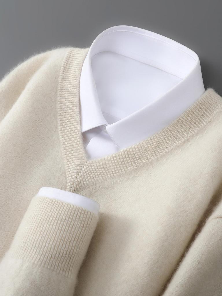 Men's 100% Wool V-neck Loose Fit Plain Pullover Sweater for Autumn/Winter.
