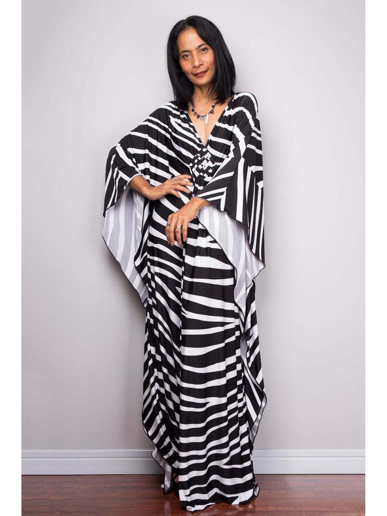 Handgemachter schwarzer & roter floraler langer Strand-Überwurf-Kimono für Damen