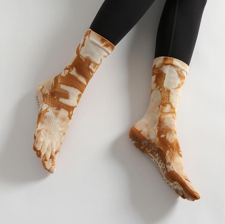 Professional Non-slip Split-toe Yoga and Pilates Mid-calf Socks