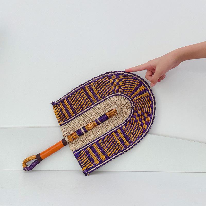 Vietnamese Seaweed Straw Fan: African-Style Wall Decor & Handheld Palm Leaf Fan